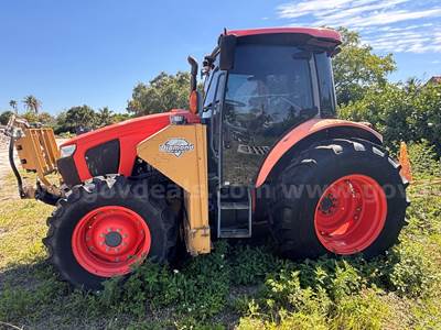 2015 Kubota M5111 Tractor w/ Rear and Side Mowing Decks