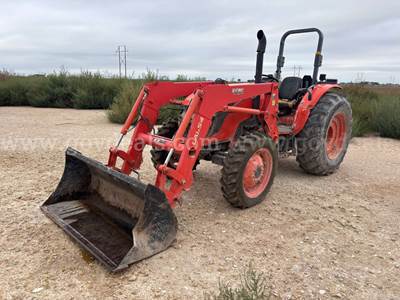 2019 Kubota M7060D MFWD Tractor W/ Loader