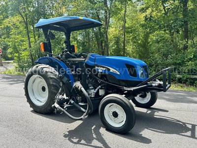 2005 New Holland TN70A utility tractor