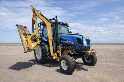 2005 NEW HOLLAND TS115A Tractor 115 HP