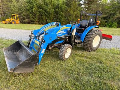 2012 New Holland Boomer 30 4x4 Tractor