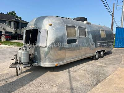 1976 Airstream Land Yacht Travel Trailer