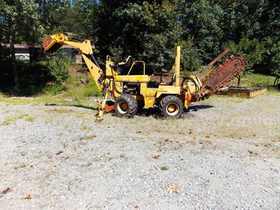 2002 DITCH WITCH 5700 TRENCHER/BACKHOE 4X4 4 WHEEL STEER