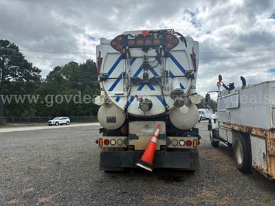 2013 Freightliner M2 106V Vacuum Truck