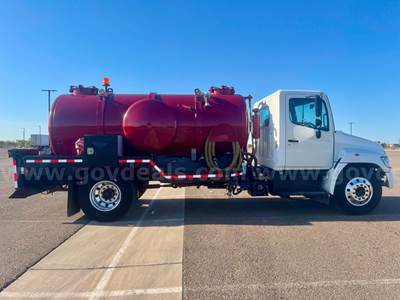 2007 HINO VACUUM TANK TRUCK