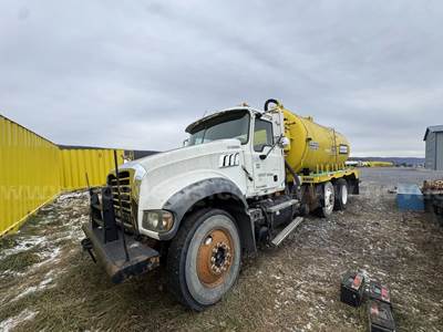 2009 Mack Granite GU713 Tri/A Vacuum Truck