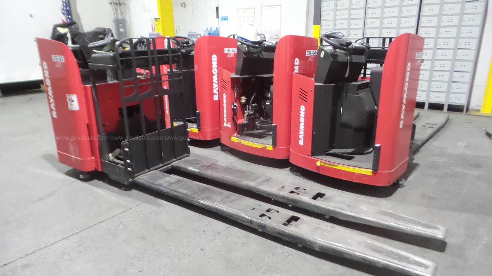 Raymond 8900 Riding Pallet Truck For Sale Berryville, VA 20379