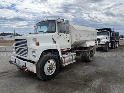 1995 Ford LN8000 S/A Water Truck