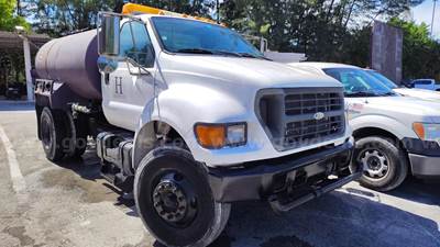 Ford F 650  Off Road Water Truck