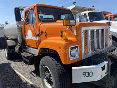 2002 International 2574