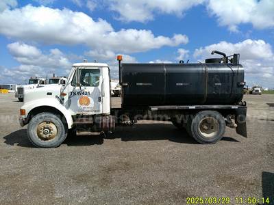 1995 International 4700 S/A Water Truck