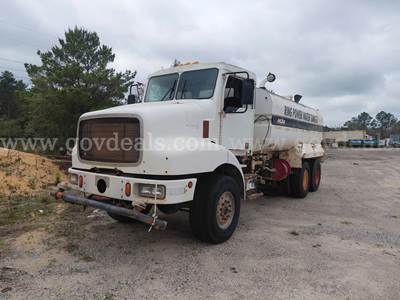 2003 Oshkosh F-Series T/A Water Truck