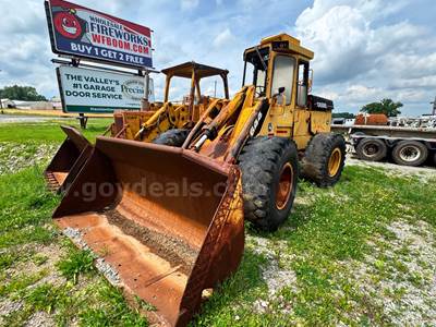 1983 John Deere 644CB Loader