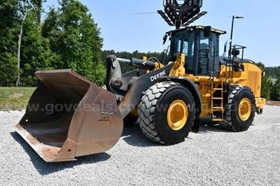 2020 John Deere 744L 4WD Articulated Wheel Loader