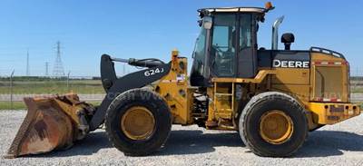 John Deere 624J