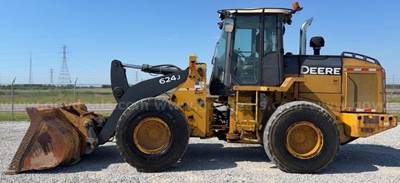 John Deere 624J