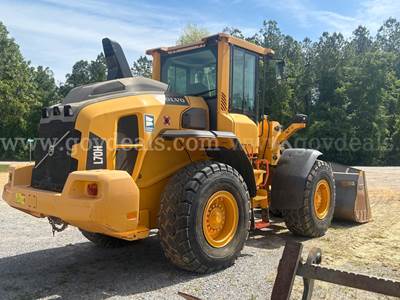 5 Lots: Heavy Equipment and Construction (Loaders, Backhoes, Compactors, Scrapers)