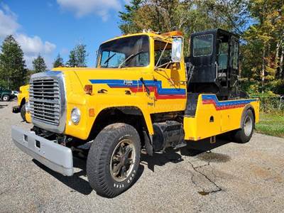1976 Ford L9000 Wrecker Truck