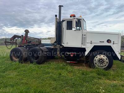 1984 AM General Wrecker