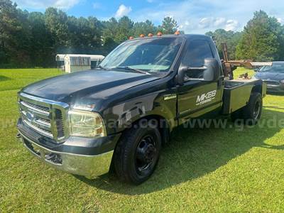 2001 Ford F-350 SD XLT 2WD DRW