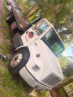2003 Freightliner FL80