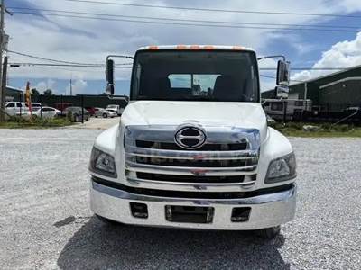 2018 Hino Conventional Cab with a Miller wrecker body