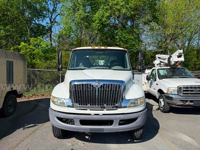 2009 International 4400 Wrecker
