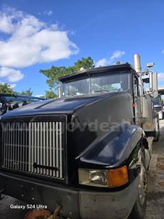 1997 International Wrecker Truck