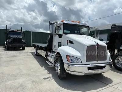 2018 Kenworth T3 Series//23 -N R C WRECKER BODY