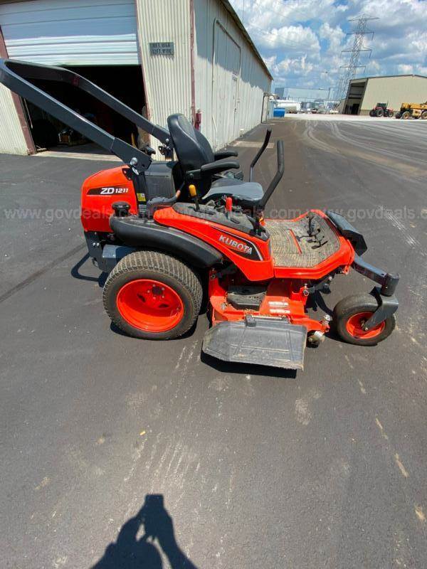2017 Kubota ZD1211 Zero Turn Mower For Sale, 72 Hours Muscle Shoals