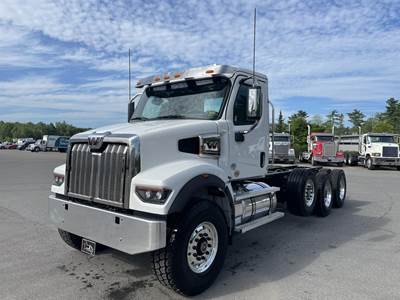 Western Star 47X Tandem Axle Cab & Chassis Truck - Detroit, 525HP, Automatic