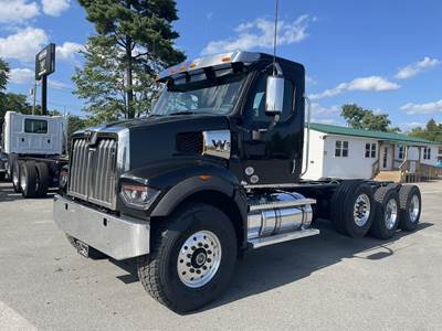 Western Star 47X Tri Axle Cab & Chassis Truck - Detroit, 525HP, Automatic