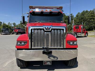 Western Star 47X Tri Axle Cab & Chassis Truck - Detroit, 525HP, Automatic