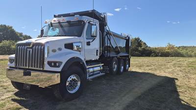 Western Star 47X Tri Axle Cab & Chassis Truck - Detroit, 525HP, 6 Speed Allison Rds Automatic