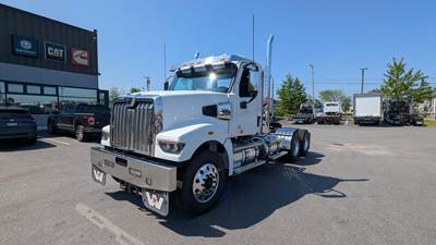 Western Star 49X Day Cab Truck - Detroit 600HP, Automatic