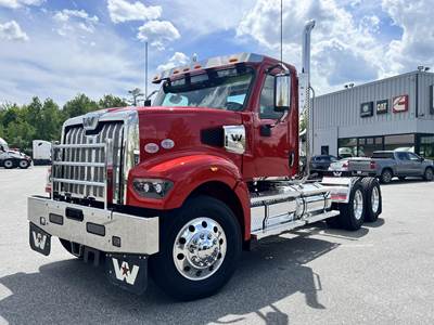 Western Star 49X Day Cab Truck - Detroit 600HP, 18 Speed Manual