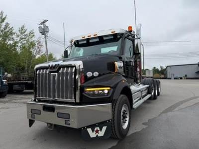 Western Star 49X Tri Axle Day Cab Truck - Detroit 600HP, 18 Speed Manual