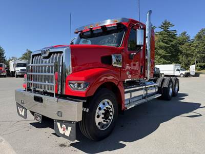 Western Star 49X Day Cab Truck - Detroit 560HP, 18 Speed Manual