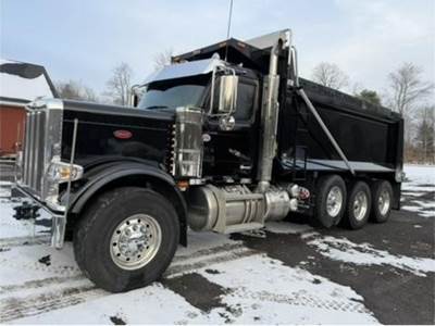 Peterbilt 589 Dump Truck - Paccar 510HP, 18 Speed Manual