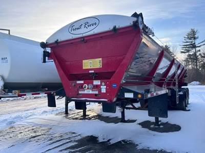 Trout River LV-38-L2 Live Floor Trailer