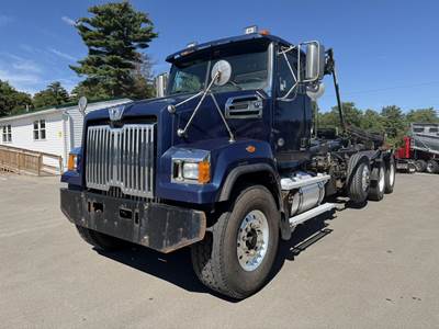 Western Star 4700 Tri Axle Roll Off Truck - Detroit, 450HP, Automatic