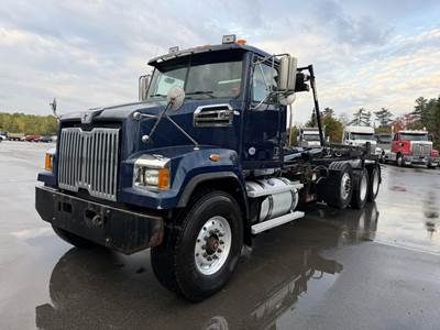 Western Star 4700 Roll Off Truck - Detroit, Automatic