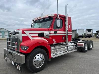 Western Star 49X Sleeper Semi Truck - Flat Top Sleeper, Detroit 600HP, 18 Speed Manual