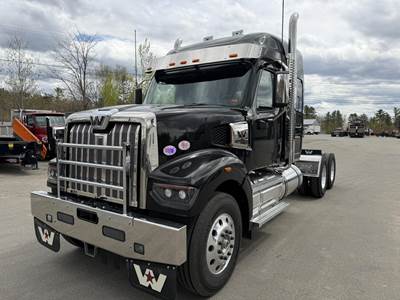 Western Star 49X Sleeper Semi Truck - 35" Mid Roof Sleeper, Detroit 600HP, 18 Speed Manual