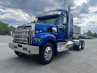 Western Star 49X Sleeper Semi Truck - Mid Roof Sleeper, Detroit, 18 Speed Manual
