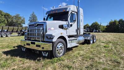 Western Star 49X Sleeper Semi Truck - Mid Roof Sleeper, Detroit 600HP, 18 Speed Manual