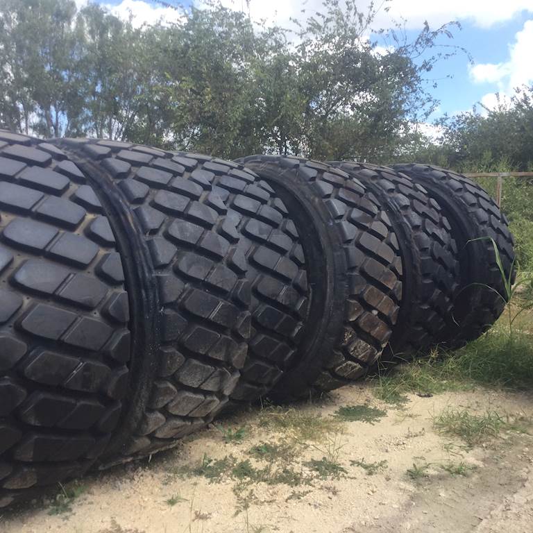 McDonald Tire 26.5R25 L3 RETREADS Tire San Antonio , Texas For Sale