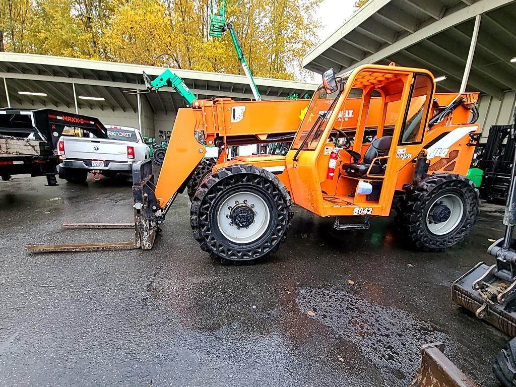2015 SkyTrak 8042 Telehandler For Sale, 1,871 Hours Seattle, WA