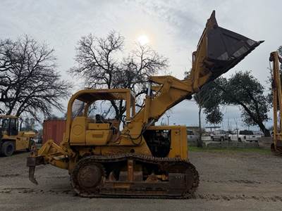 1979 International 175B Crawler Loader - 4 in 1 Bucket