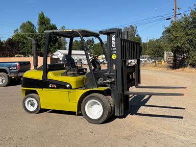 Pneumatic Tire Forklift